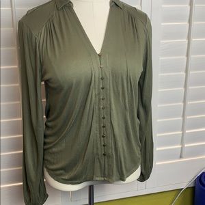 Lucky Brand olive green soft top size  M